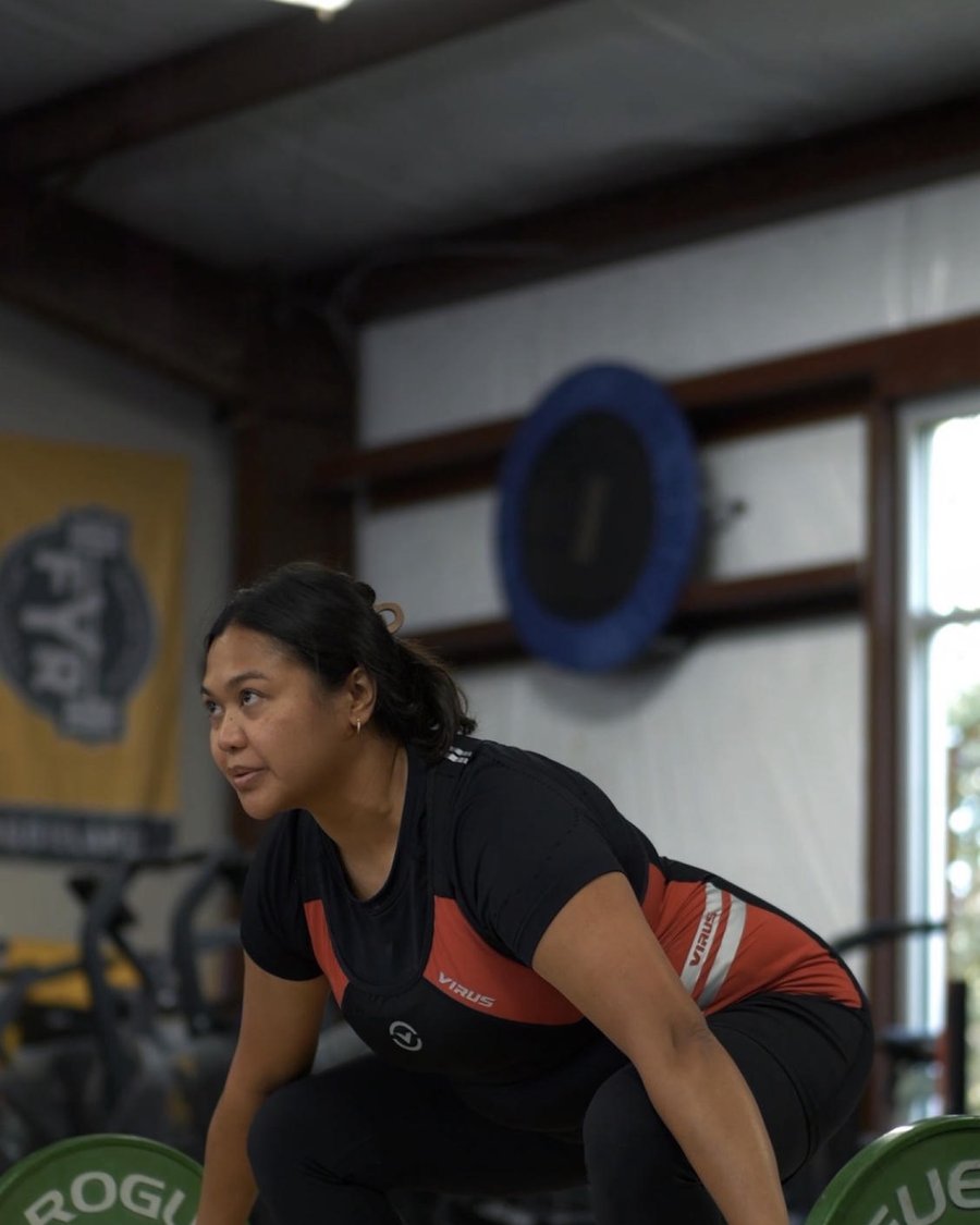 Jeannie Asuao, Vektløfter Barbell Weightlifting Coach